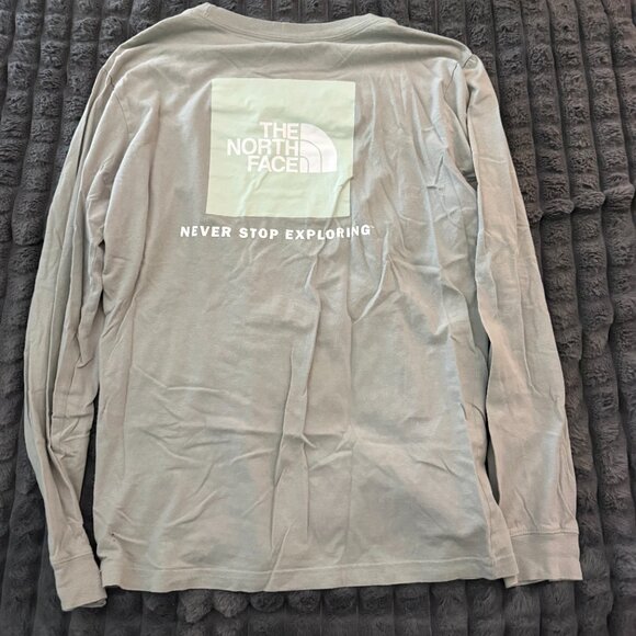 The North Face Long Sleeve T-Shirt - Picture 3 of 3